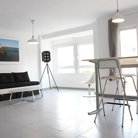 Апартаменты Photo Studio - 5 Mins To Renfe & Centro *