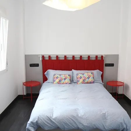 Апартаменты Photo Studio - 5 Mins To Renfe & Centro *